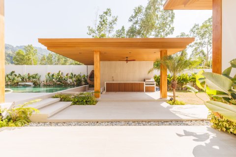 Villa in Phuket, Thailand 5 bedrooms № 160368 - photo 13