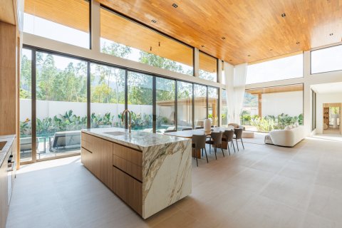 Villa in Phuket, Thailand 5 bedrooms № 160368 - photo 3