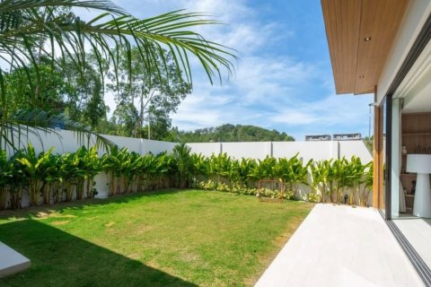 Villa in Phuket, Thailand 5 bedrooms № 160368 - photo 16