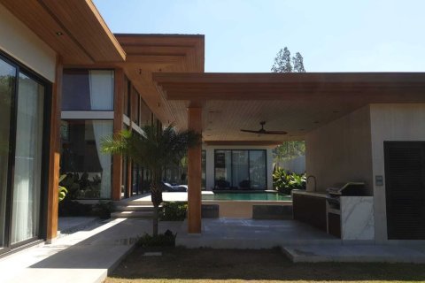 Villa in Phuket, Thailand 5 bedrooms № 160368 - photo 14