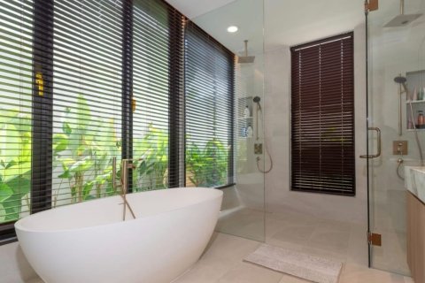 Villa in Phuket, Thailand 5 bedrooms № 160368 - photo 29