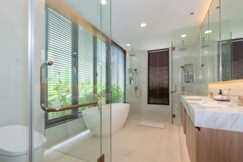 Villa in Phuket, Thailand 5 bedrooms № 160368 - photo 28