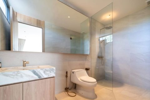 Villa in Phuket, Thailand 5 bedrooms № 160368 - photo 25