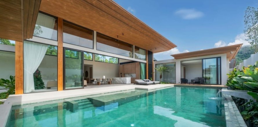 Villa in Phuket, Thailand 5 bedrooms № 160368