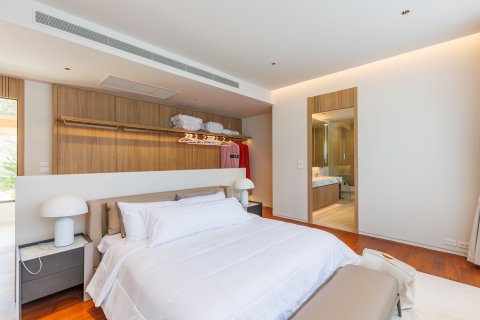 Villa in Phuket, Thailand 5 bedrooms № 160368 - photo 26