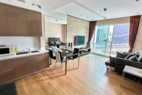 Кондоминиум с 2 спальнями в Пхракханонге, Бангкок, Таиланд № 114017 - фото 1