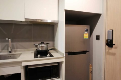 Студия в кондо в Ваттхане, Бангкок, Таиланд № 150270 - фото 5