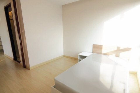 Condo in Din Daeng, Bangkok, Thailand, 2 bedrooms  № 137745 - photo 12