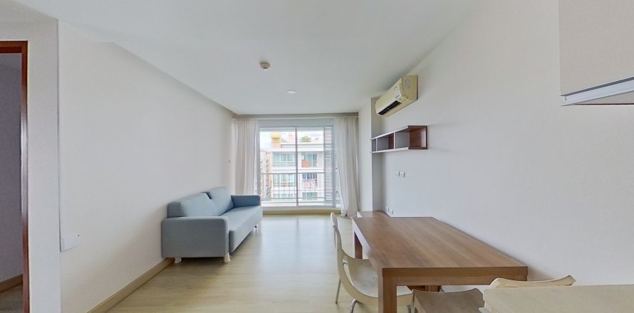 Condo in Din Daeng, Bangkok, Thailand, 2 bedrooms  № 137745