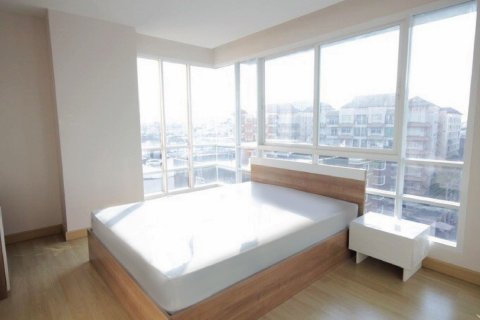 Condo in Din Daeng, Bangkok, Thailand, 2 bedrooms  № 137745 - photo 10