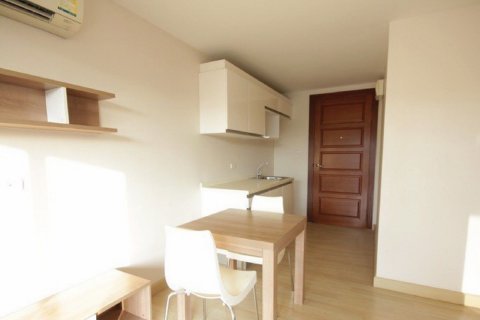 Condo in Din Daeng, Bangkok, Thailand, 2 bedrooms  № 137745 - photo 7