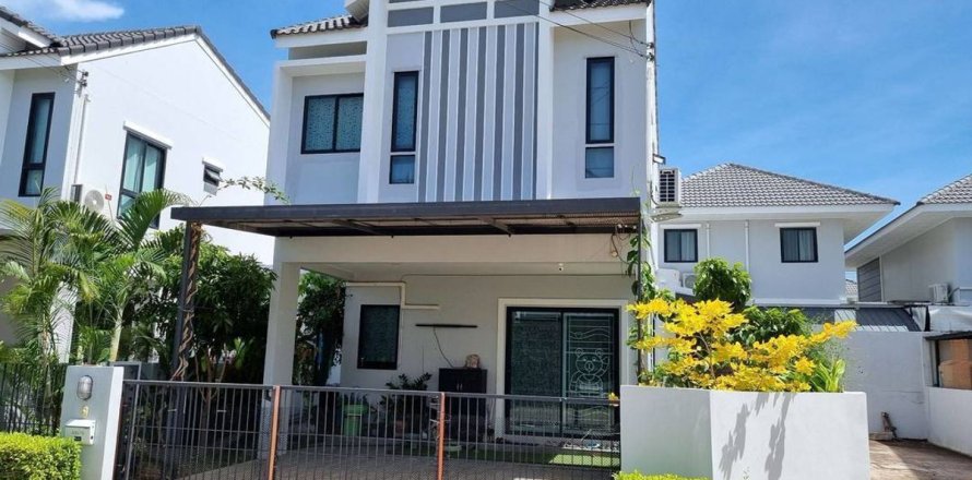 House in Pattaya, Thailand 3 bedrooms № 149493
