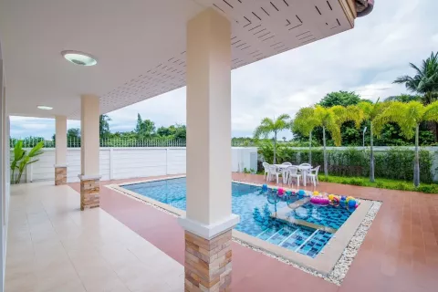 Вилла в Хуа Хине, Таиланд с 4 спальнями  № 145342 - фото 16