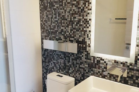 Студия в кондо в Сатхоне, Бангкок, Таиланд № 144911 - фото 12