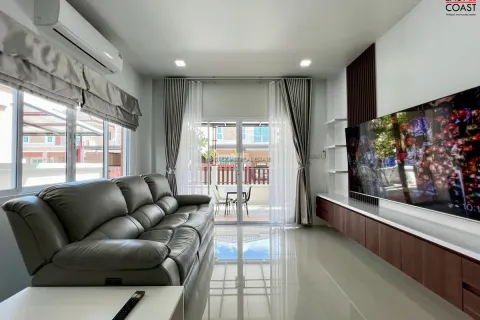 Casa de 3 dormitorios en Pattaya, Tailandia № 212401 - foto 9