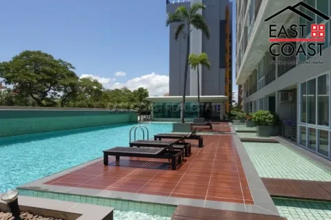 Condominio de 2 dormitorios en Jomtien Beach, Pattaya, Tailandia № 212396 - foto 16