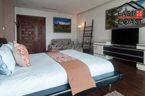Condominio de 2 dormitorios en Jomtien Beach, Pattaya, Tailandia № 212396 - foto 9