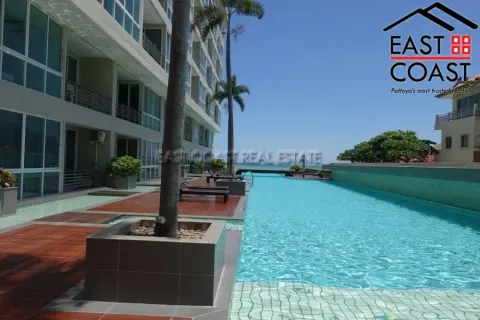 Condominio de 2 dormitorios en Jomtien Beach, Pattaya, Tailandia № 212396 - foto 17