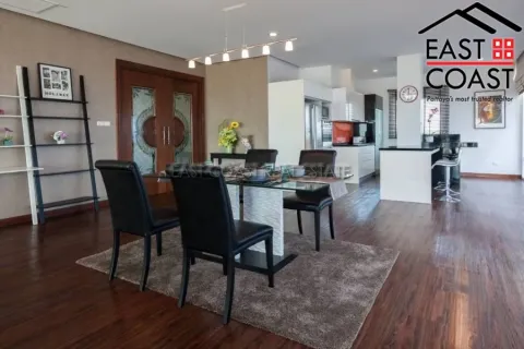 Condominio de 2 dormitorios en Jomtien Beach, Pattaya, Tailandia № 212396 - foto 3