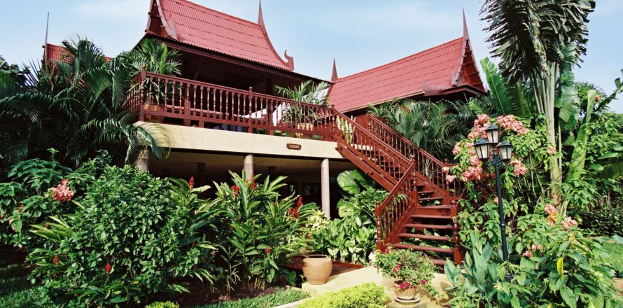 Villa in Ko Samui, Thailand 6 bedrooms № 138266