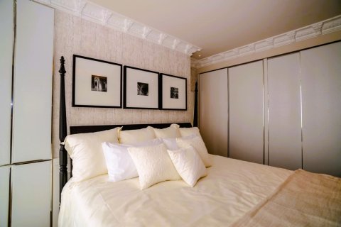 Penthouse in Bangkok, Thailand 3 bedrooms № 180654 - photo 11