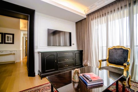 Penthouse in Bangkok, Thailand 3 bedrooms № 180654 - photo 3
