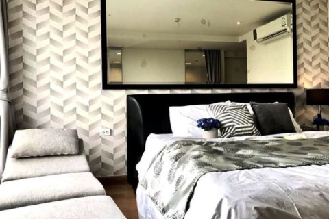 Condo in Watthana, Bangkok, Thailand, 2 bedrooms  № 155262 - photo 11