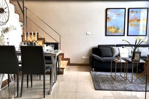 Condo in Watthana, Bangkok, Thailand, 2 bedrooms  № 155262 - photo 2