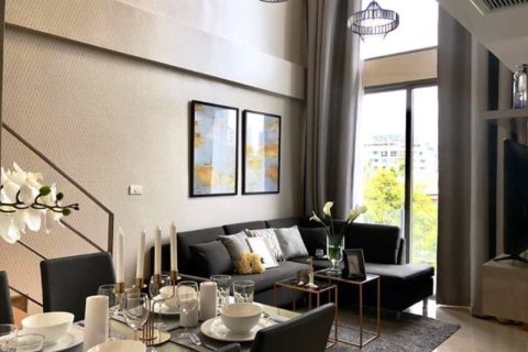 Condo in Watthana, Bangkok, Thailand, 2 bedrooms  № 155262 - photo 1