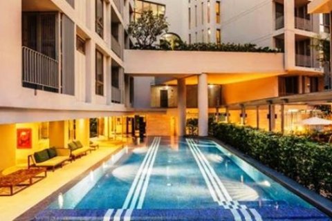 Condo in Watthana, Bangkok, Thailand, 2 bedrooms  № 155262 - photo 17