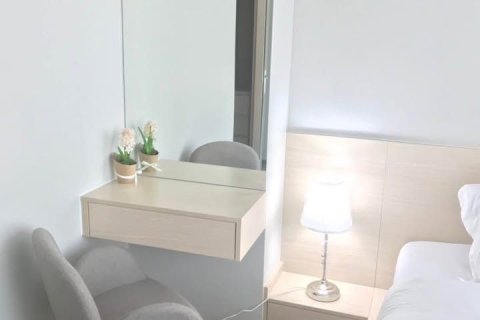 Condo in Watthana, Bangkok, Thailand, 2 bedrooms № 155260 - photo 10