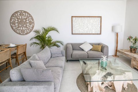 House in Ko Samui, Thailand 18 bedrooms № 180587 - photo 12