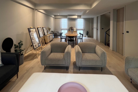House in Bangkok, Thailand 4 bedrooms № 180583 - photo 2