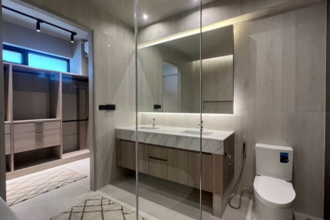 House in Bangkok, Thailand 4 bedrooms № 180583 - photo 15
