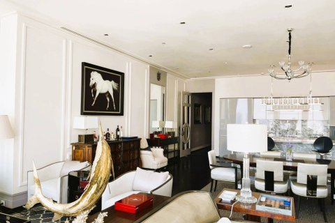 Condo in Bangkok, Thailand, 3 bedrooms  № 180586 - photo 14