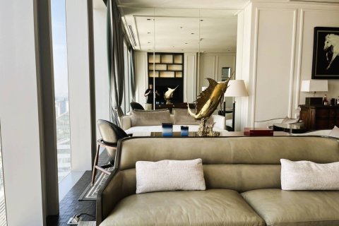 Condo in Bangkok, Thailand, 3 bedrooms  № 180586 - photo 16