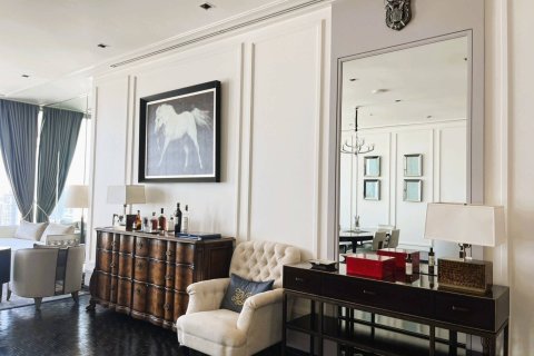 Condo in Bangkok, Thailand, 3 bedrooms  № 180586 - photo 15