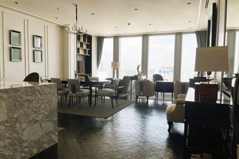 Condo in Bangkok, Thailand, 3 bedrooms  № 180586 - photo 17