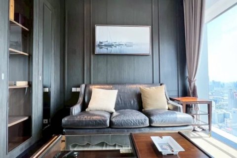 Condo in Bangkok, Thailand, 3 bedrooms  № 180586 - photo 20