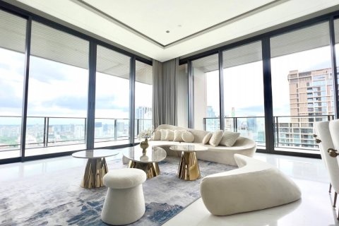 Penthouse in Bangkok, Thailand 3 bedrooms № 180588 - photo 2
