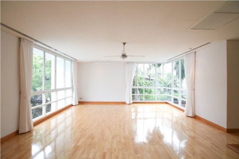 House in Sathon, Bangkok, Thailand 4 bedrooms № 143870 - photo 3