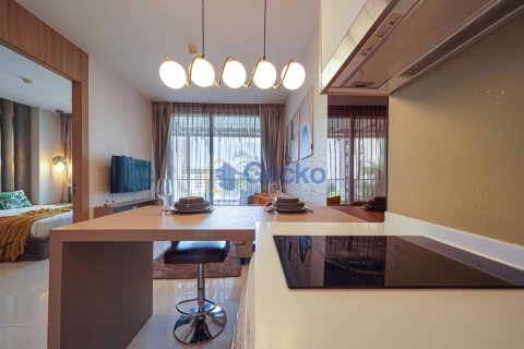 Condo in Pattaya, Thailand, 1 bedroom № 196411 - photo 6