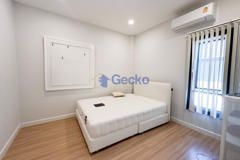 House in Pattaya, Thailand 3 bedrooms № 196410 - photo 21
