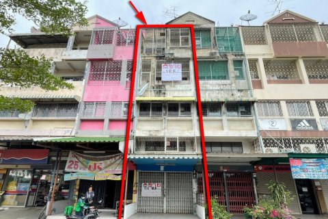 Commercial property in Bang Khae, Bangkok, Thailand № 149142 - photo 2