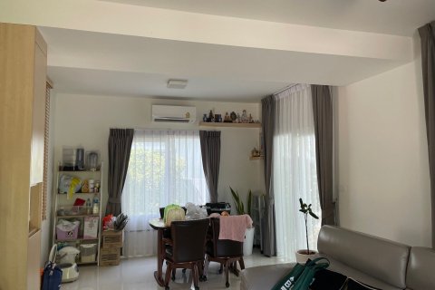 Maison à Samut Prakan, Thaïlande 3 chambres № 149138 - photo 2