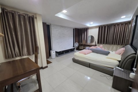 Townhouse à Bangkok Yai, Thaïlande 3 chambres № 171660 - photo 16