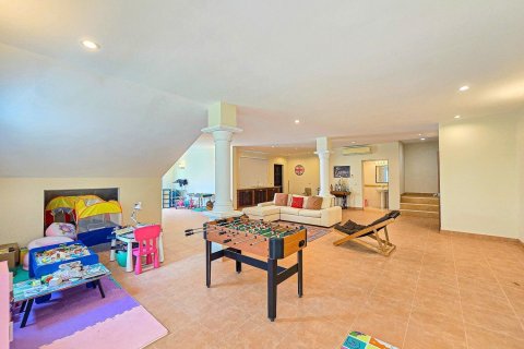 Villa in Pattaya, Thailand 6 bedrooms № 171659 - photo 21