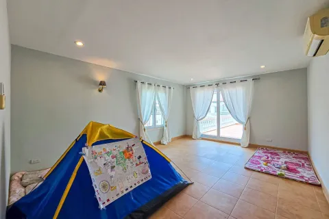 Villa in Pattaya, Thailand 6 bedrooms № 171659 - photo 24