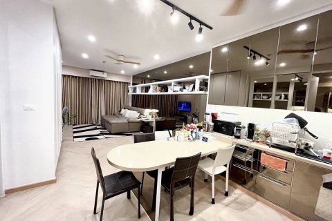 Кондоминиум с 2 спальнями в Бангкоке, Таиланд № 114227 - фото 2