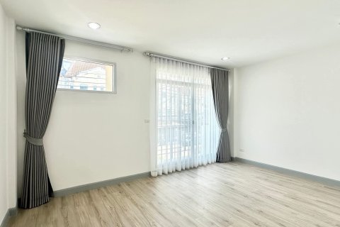 Таунхаус в Лат Пхрау, Бангкок, Таиланд с 3 спальнями  № 147134 - фото 10